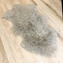 Load image into Gallery viewer, Tibetan Sheepskin Oyster
