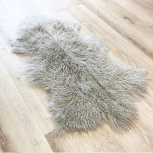 Load image into Gallery viewer, Tibetan Sheepskin Oyster
